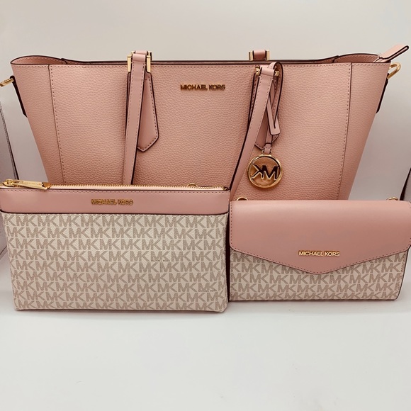 Michael Kors Handbags - Michael Kors Tote Bag